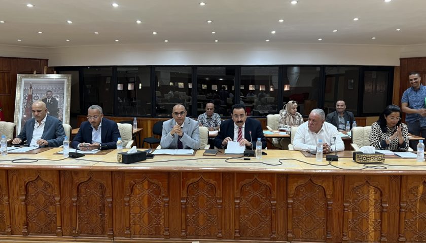 دورة شتنبر لمقاطعة المنارة .. الصمت الذي يخفي صوت طبول الحرب السياسية