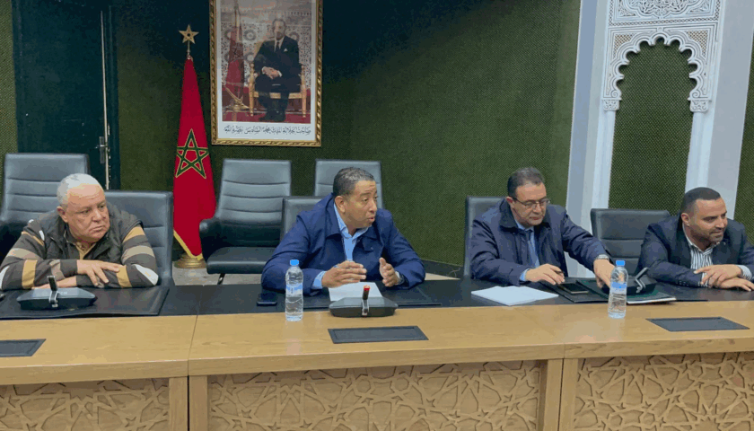 حنيش نائب عمدة مراكش يقود لقاءً تواصليا لحسم ملف “التمليك” بدواوير مقاطعة المنارة حنيش نائب عمدة مراكش يقود لقاءً تواصليا لحسم ملف “التمليك” بدواوير مقاطعة المنارة
